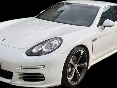 Porsche Panamera 4S