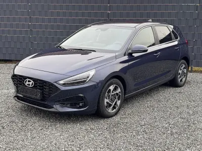 Neu Hyundai i30 116 PS (85 kW) 2026 Sailing blue Limousine
