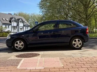 Usata Opel Astra Selection 84 CV (61 kW) 2001 Blu Coupé