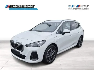 Neu BMW 225 M Sport 245 PS (180 kW) 2026 Weiß Van / Kleinbus