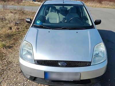 Gebraucht Ford Fiesta Ghia 80 PS (58 kW) 2003 Grau Kleinwagen