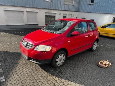 Gebraucht VW Fox 75 PS (55 kW) 2005 Rot Kleinwagen