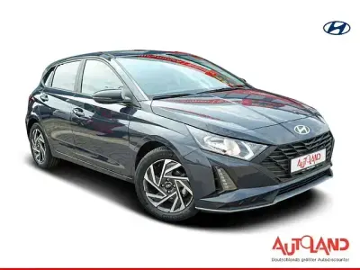 Neu Hyundai i20 79 PS (58 kW) 2025 Grau Kleinwagen