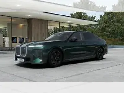 Neu BMW i7 500 kW (680 PS) 2026 Grün (bmw individual twotone vancouver green metal) Limousine