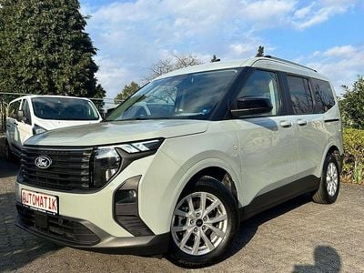 Gebraucht Ford Tourneo Courier Titanium 125 PS (91 kW) 2025 Cactus gray Van / Kleinbus