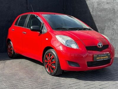 Begagnad Toyota Yaris Cool 101 HK (74 kW) 2009 Röd Halvkombi