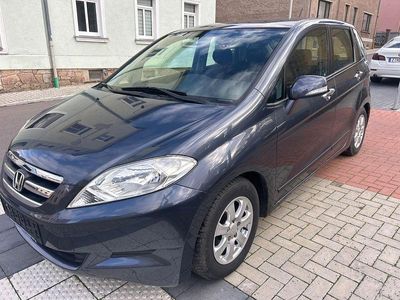 Honda FR-V