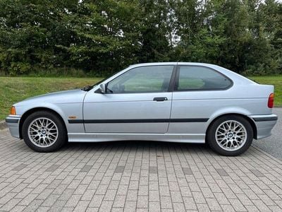 BMW 323 Compact