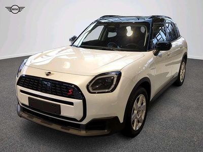 Weiß Gebraucht 2024 Mini Countryman Classic SUV | 41.299 € (Fairer Preis)