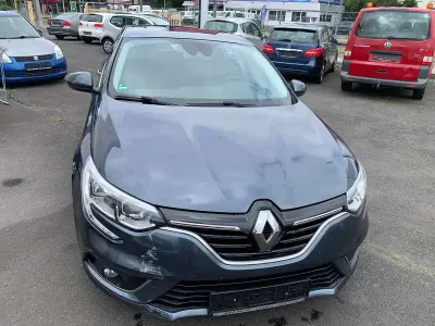 Gebraucht Renault Mégane Experience 101 PS (74 kW) 2016 Titangrau Limousine
