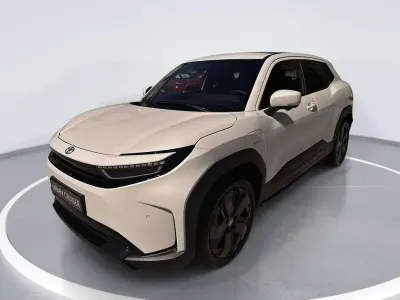 Neu Toyota Urban Cruiser Lounge 127 kW (174 PS) 2026 Weiß SUV