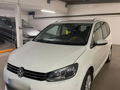 Gebraucht VW Touran 105 PS (77 kW) 2014 Weiß Van / Kleinbus