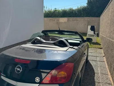Gebraucht Opel Tigra Enjoy 90 PS (66 kW) 2006 Schwarz Cabrio
