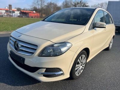 Brugt Mercedes B200 156 HK (114 kW) 2016 Gul MPV