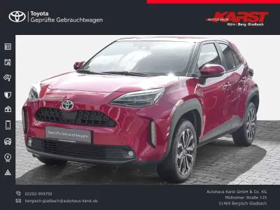 Gebraucht Toyota Yaris Cross Team 116 PS (85 kW) 2023 Rot SUV