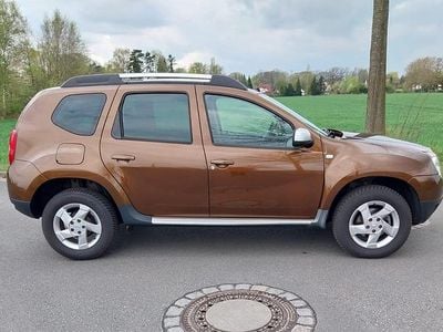Braun Gebraucht 2011 Dacia Duster Kombi | 8.900 € (Teuer)