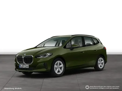 Gebraucht BMW 220 Active Tourer 156 PS (114 kW) 2025 Grün Van / Kleinbus