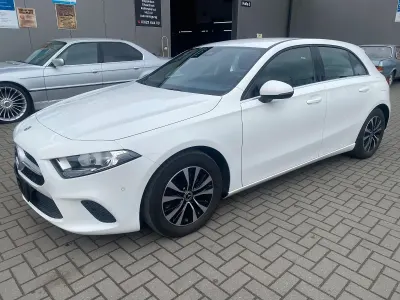 Gebraucht Mercedes A180 116 PS (85 kW) 2021 Weiß Limousine