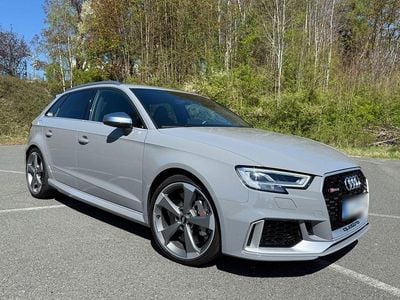 Gebraucht Audi RS3 Ambiente 400 PS (294 kW) 2018 Grau Limousine