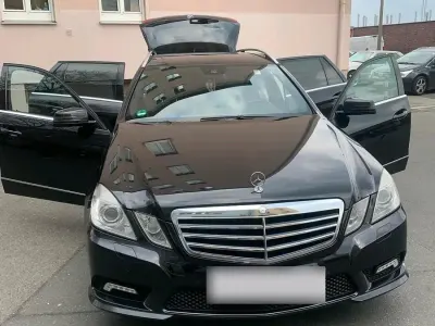 Usata Mercedes E250 150 CV (110 kW) 2009 Nero Station wagon