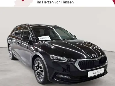 Gebraucht Skoda Octavia Clever 150 PS (110 kW) 2022 Blackmagic perleffekt Kombi