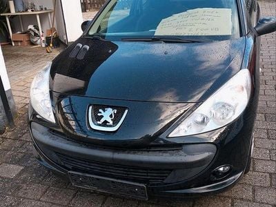 Gebraucht Peugeot 206+ 75 PS (55 kW) 2010 Schwarz Kleinwagen