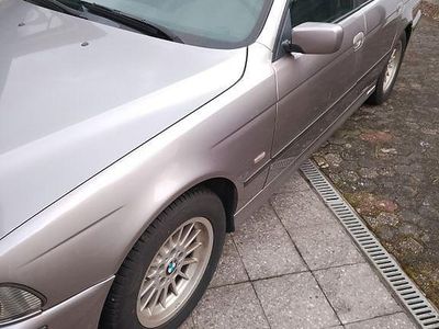 Gebraucht BMW 520 150 PS (110 kW) 1998 Grau Kombi