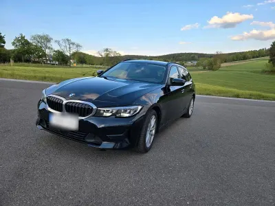Gebraucht BMW 320 Sport Line 190 PS (139 kW) 2021 Schwarz Kombi