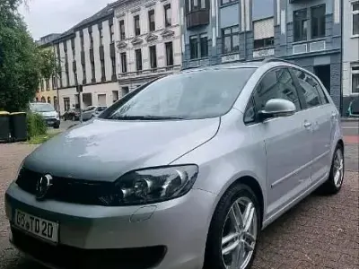 Gebraucht VW Golf VI 80 PS (58 kW) 2011 Silber Kleinwagen