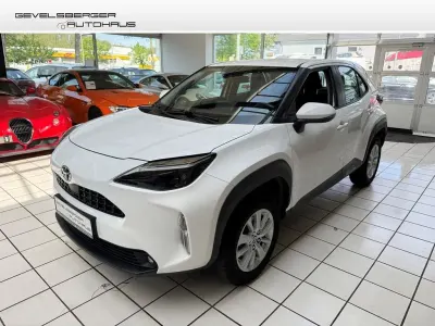 Gebraucht Toyota Yaris Comfort 116 PS (85 kW) 2022 Super (pure) white ii Kleinwagen