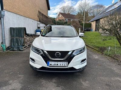 Weiß Gebraucht 2019 Nissan Qashqai N-Connecta SUV | 17.900 € (Etwas zu teuer)