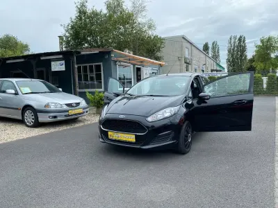 Gebraucht Ford Fiesta 82 PS (60 kW) 2016 Schwarz Kleinwagen