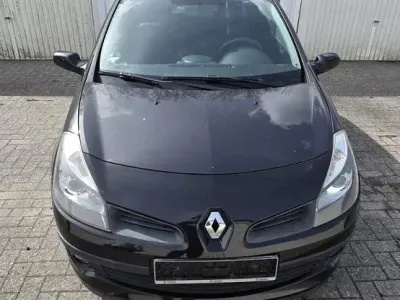 Usata Renault Clio III 88 CV (64 kW) 2006 Nero Utilitaria