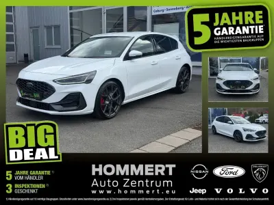 Gebraucht Ford Focus ST 280 PS (205 kW) 2023 Frostweiß (metallic) Limousine