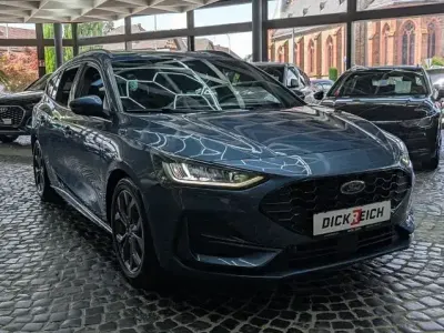 Gebraucht Ford Focus ST-Line 155 PS (114 kW) 2024 Blau Limousine