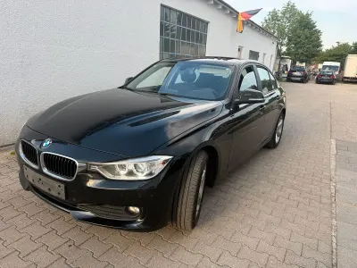 Gebraucht BMW 318 Comfort Edition 143 PS (105 kW) 2014 Schwarz Limousine