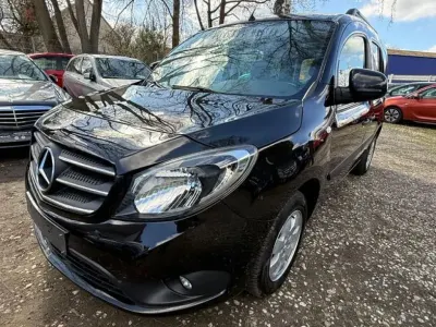 Gebraucht Mercedes Citan 112 114 PS (83 kW) 2018 Dravitschwarz metallic (metallic) Van / Kleinbus