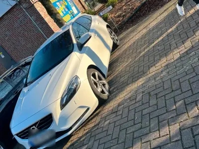 Usata Volvo V40 You! 114 CV (83 kW) 2014 Bianco Berlina