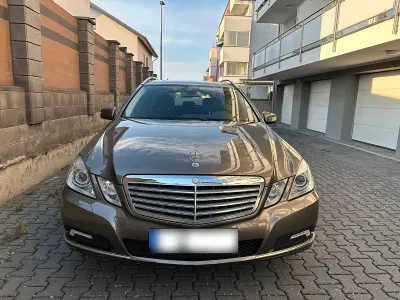 Gebraucht Mercedes E200 Elegance 184 PS (135 kW) 2010 Grau Kombi