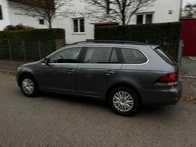 Gebraucht VW Golf VI Comfortline 105 PS (77 kW) 2010 Grau Kleinwagen