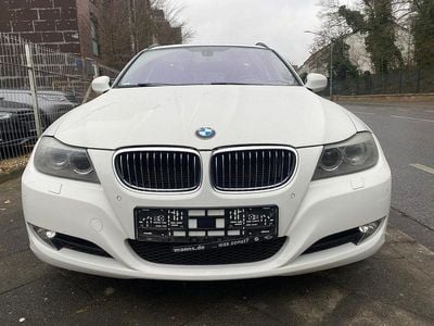Gebraucht BMW 325 Sport Line 204 PS (150 kW) 2012 Weiß Kombi