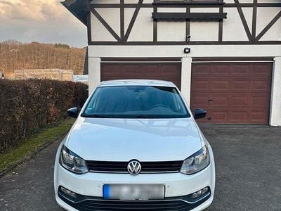 Begagnad VW Polo 90 HK (66 kW) 2014 Vit Halvkombi