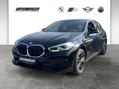 Gebraucht BMW 118 Sport Line 136 PS (100 kW) 2023 Schwarz Limousine
