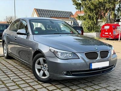 Gebraucht BMW 523 Sport Line 190 PS (139 kW) 2009 Grau Limousine