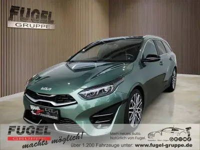 Gebraucht Kia Ceed Sportswagon GT-Line 160 PS (117 kW) 2023 Experience green met. Kombi