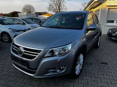 Używany VW Tiguan Team 140 KM (102 kW) 2011 Srebrny SUV