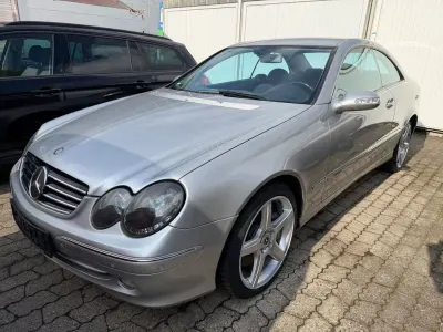 Gebraucht Mercedes CLK500 Avantgarde 306 PS (225 kW) 2003 Silber Coupé