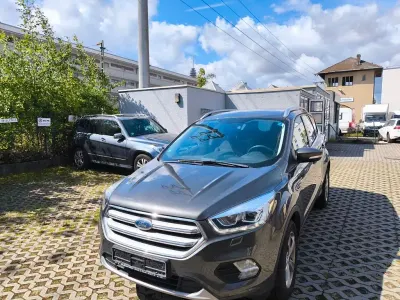 Gebraucht Ford Kuga Cool & Connect 150 PS (110 kW) 2018 Grau SUV
