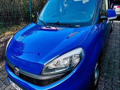 Gebraucht Fiat Doblò Lounge 95 PS (69 kW) 2016 Blau Van / Kleinbus