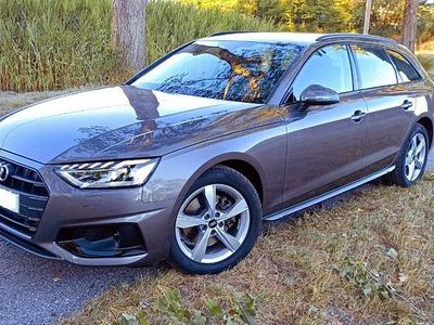 Grau Gebraucht 2021 Audi A4 Kombi | 27.690 € (Fairer Preis)